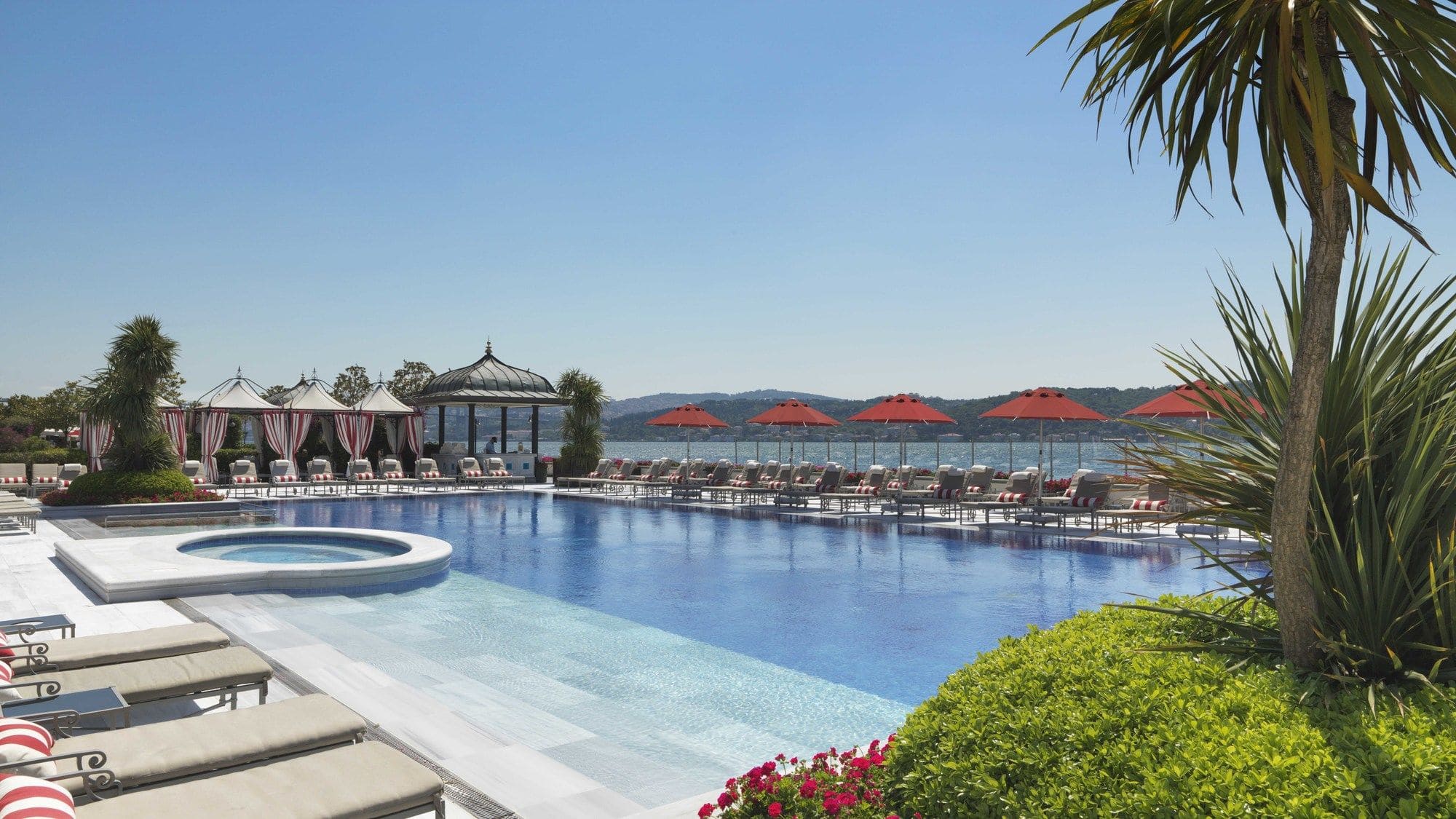 Four Seasons Hotel Istanbul At The Bosphorus - 2