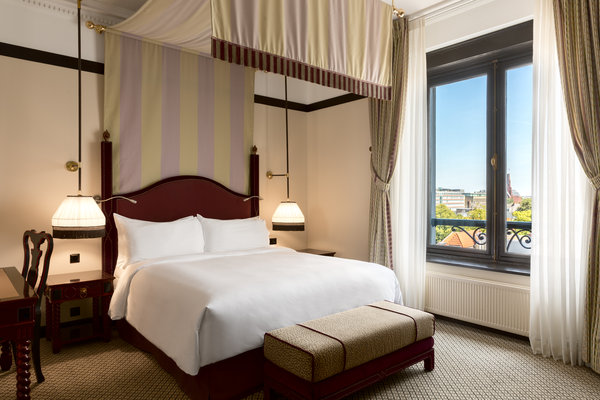 Hotel Des Indes - 4
