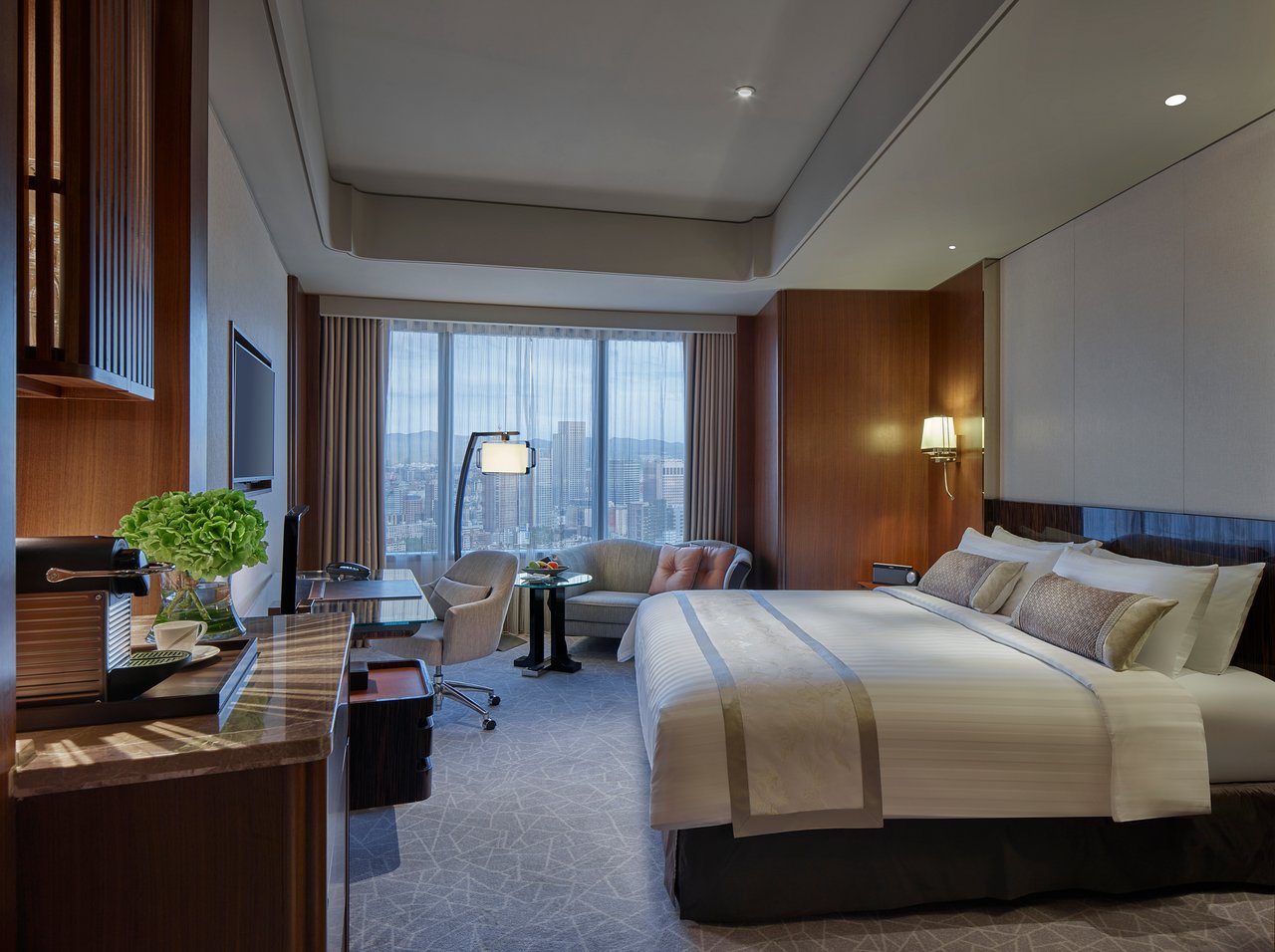 Shangri La Far Eastern Plaza - 4