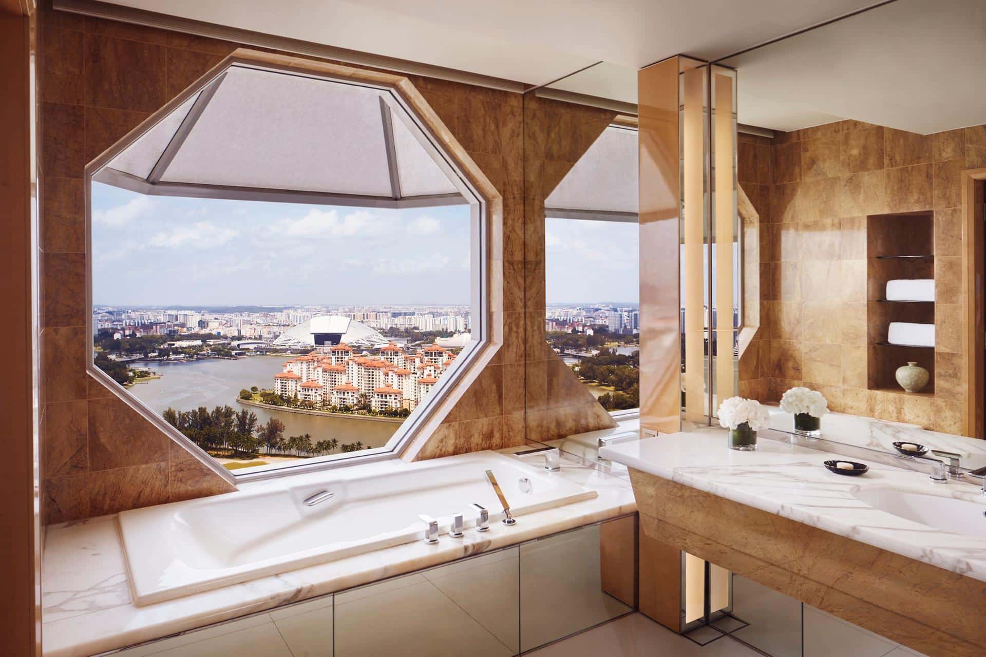 The Ritz-Carlton, Millenia Singapore - 4