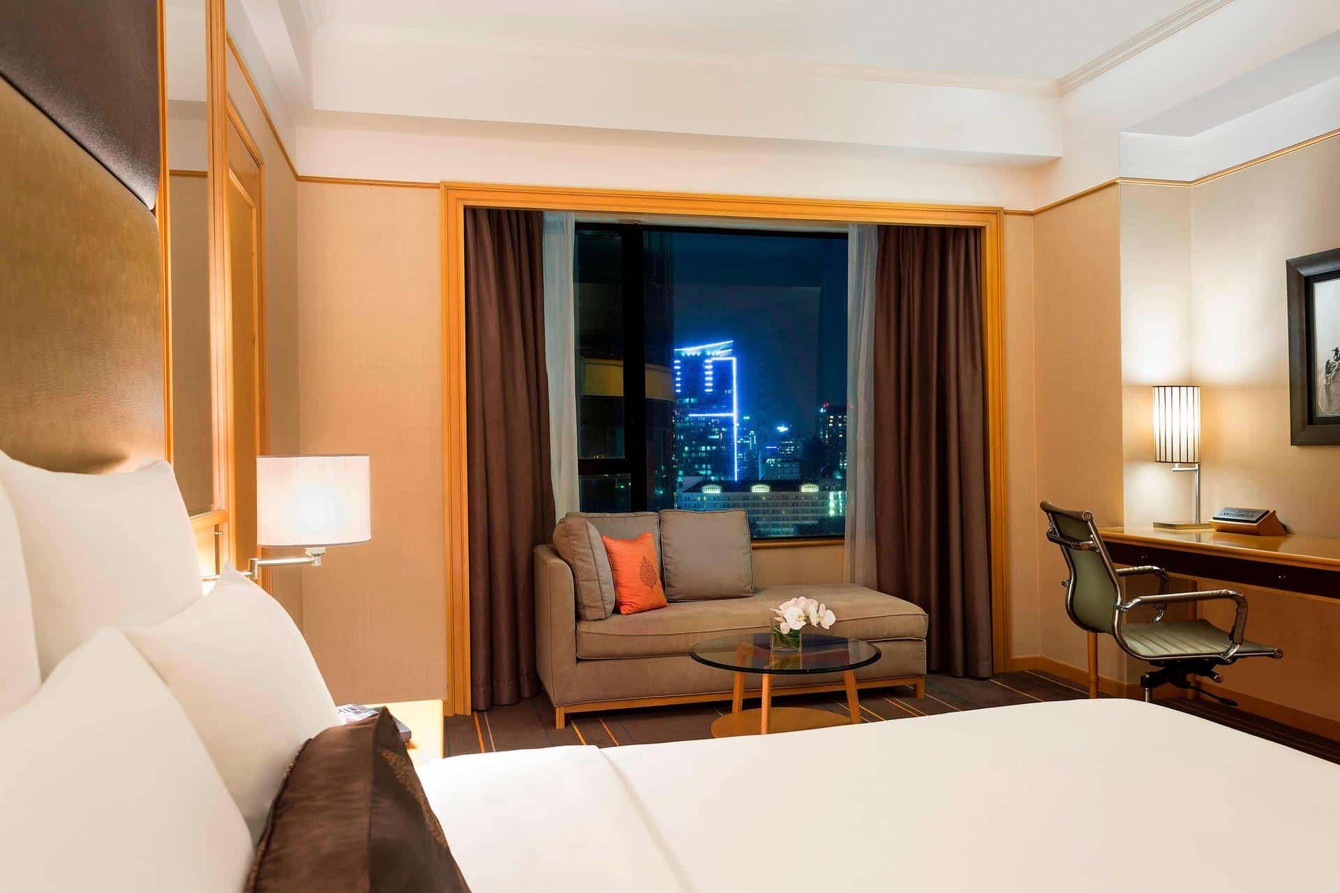 Renaissance Riverside Hotel Saigon - 5