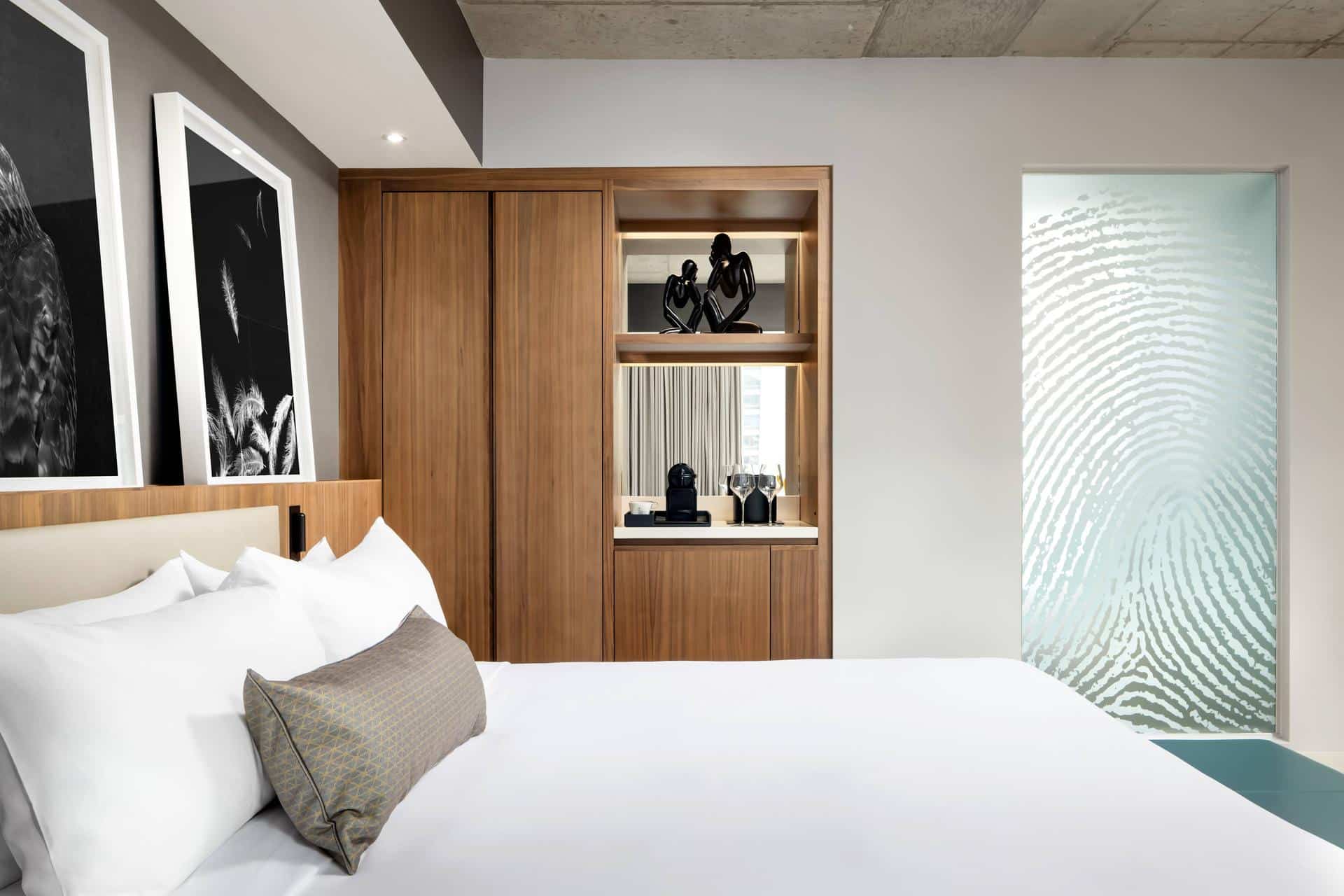Humaniti Hotel Montreal, Autograph Collection - 3