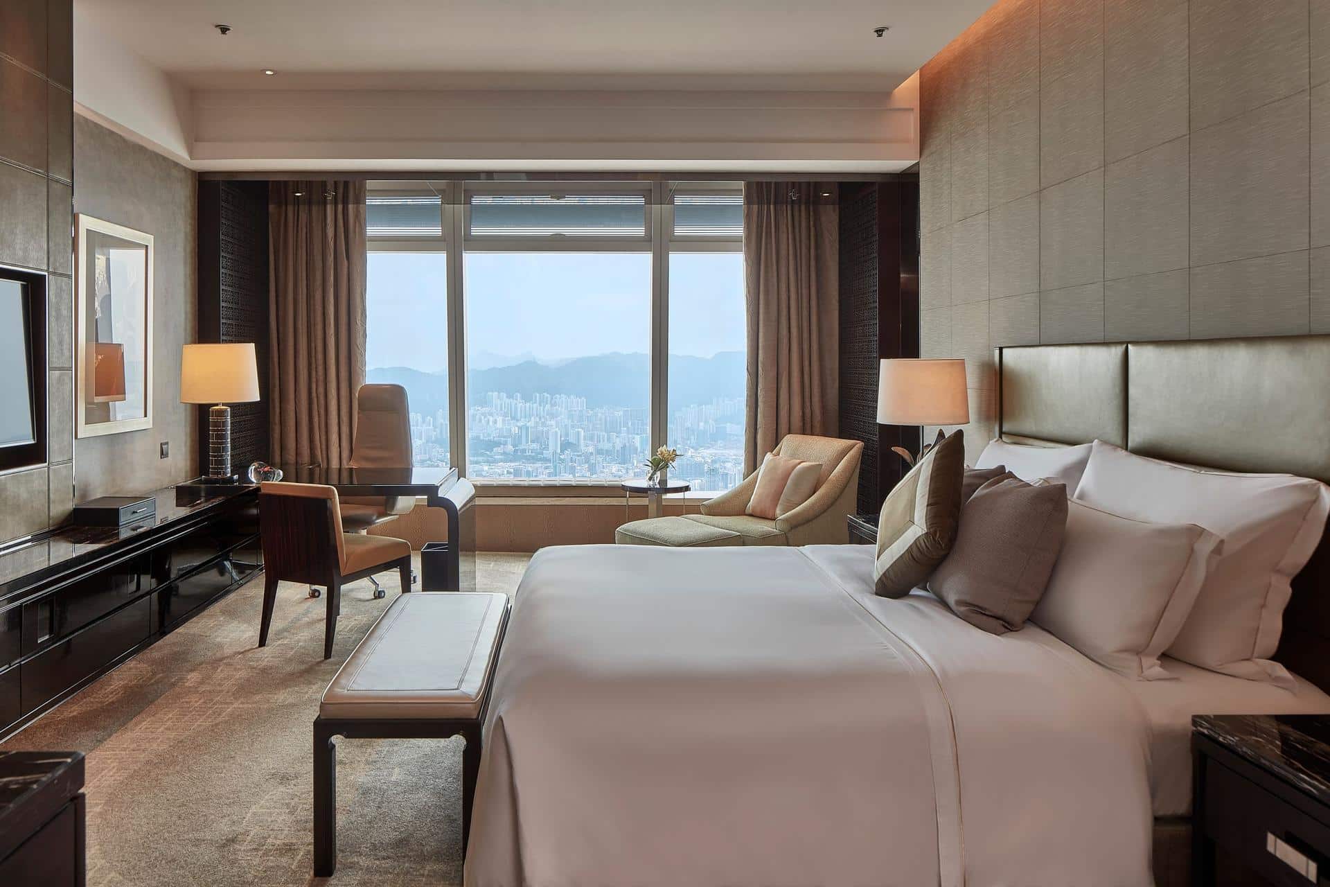 The Ritz-Carlton, Hong Kong - 2