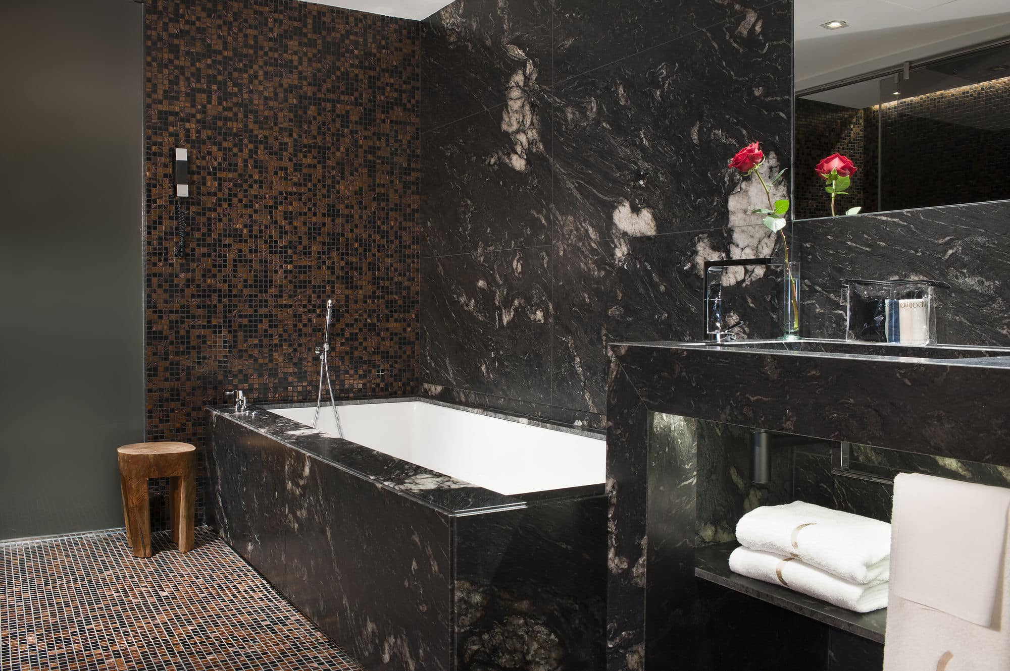 Claris Hotel And Spa - 4