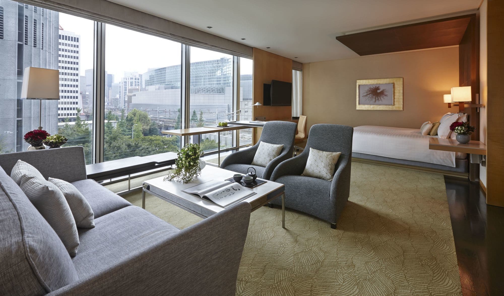 Four Seasons Hotel Tokyo at Marunouchi - 3