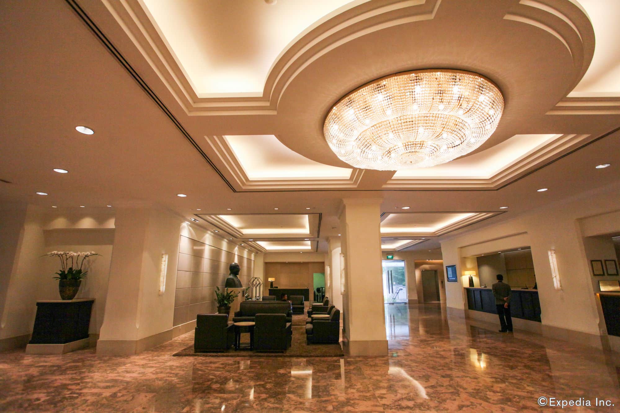 Equinox Hotel New York City - 3