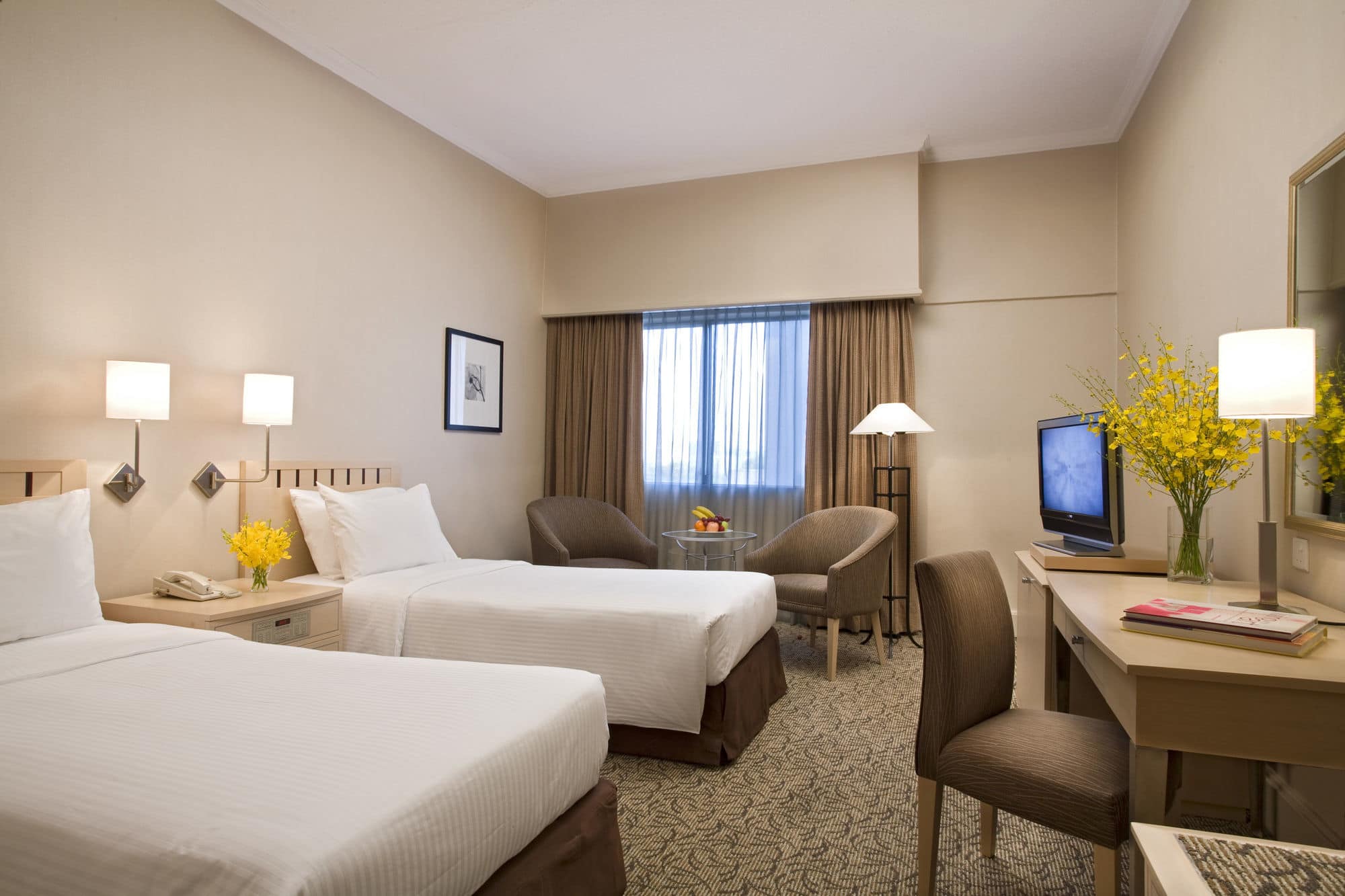 Equinox Hotel New York City - 4