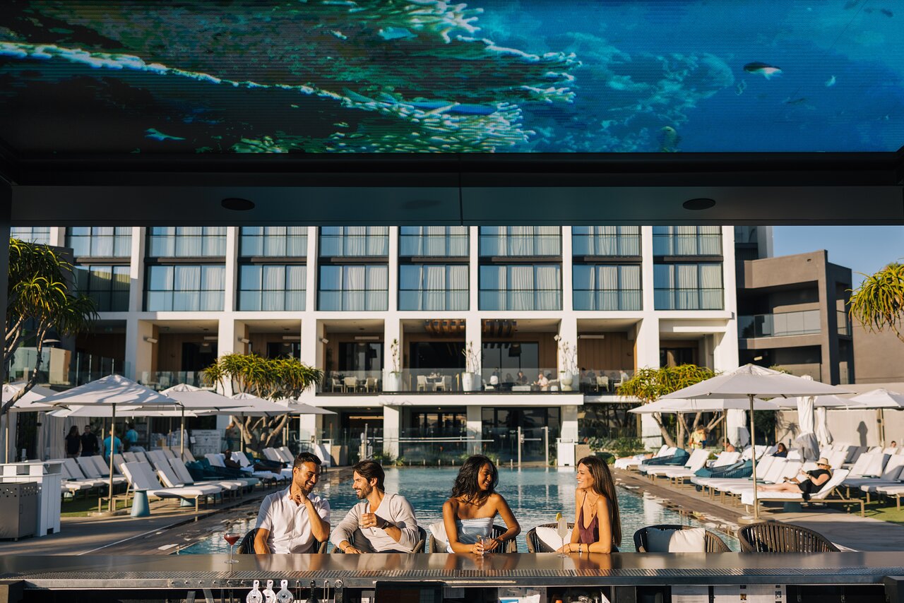 VEA Newport Beach, A Marriott Resort & Spa - 3