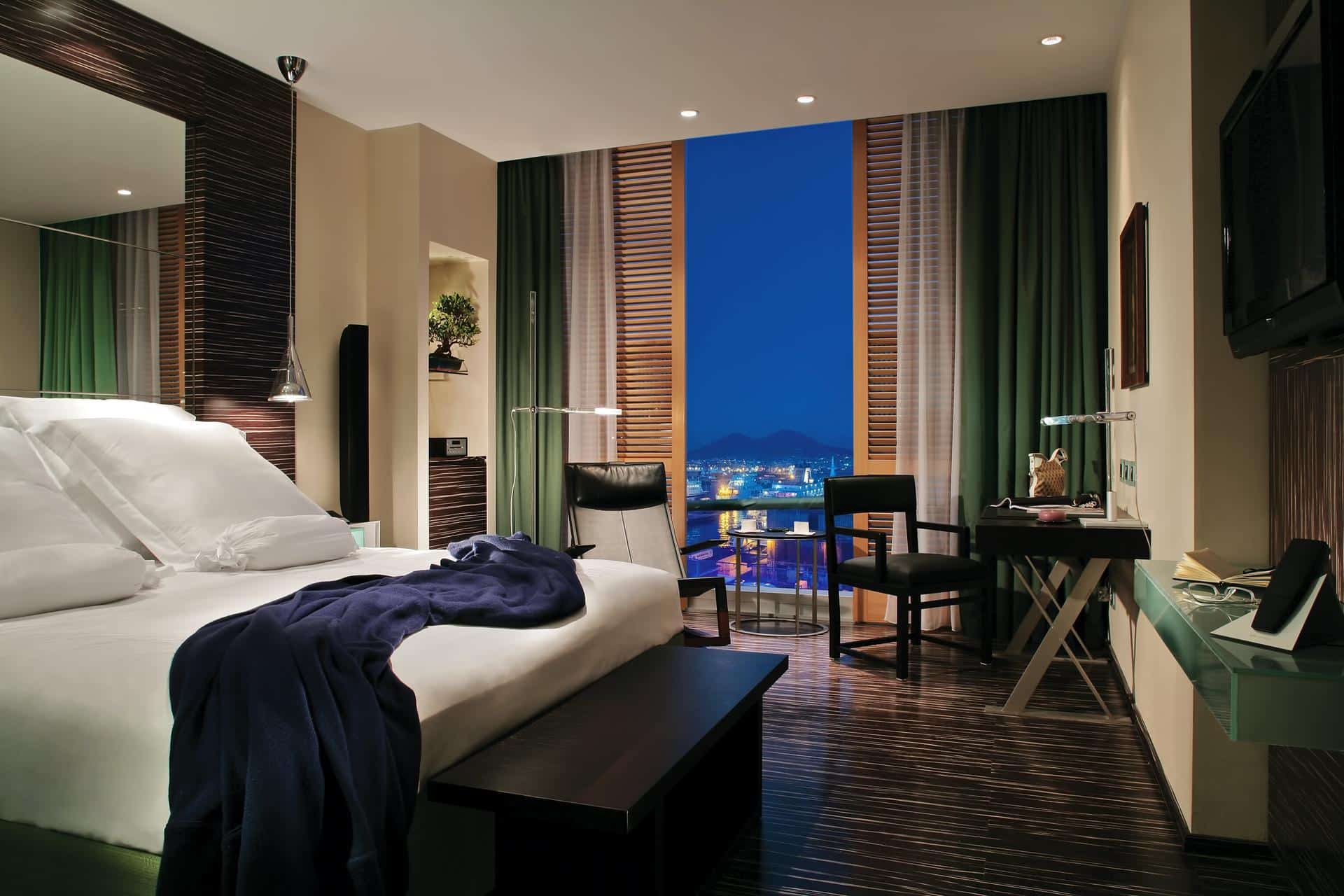 Romeo Hotel - 4