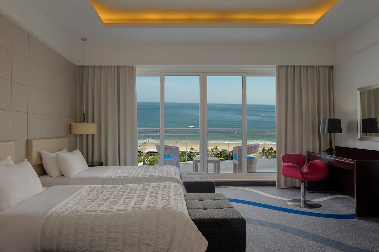 Le Méridien Al Aqah Beach Resort - 3
