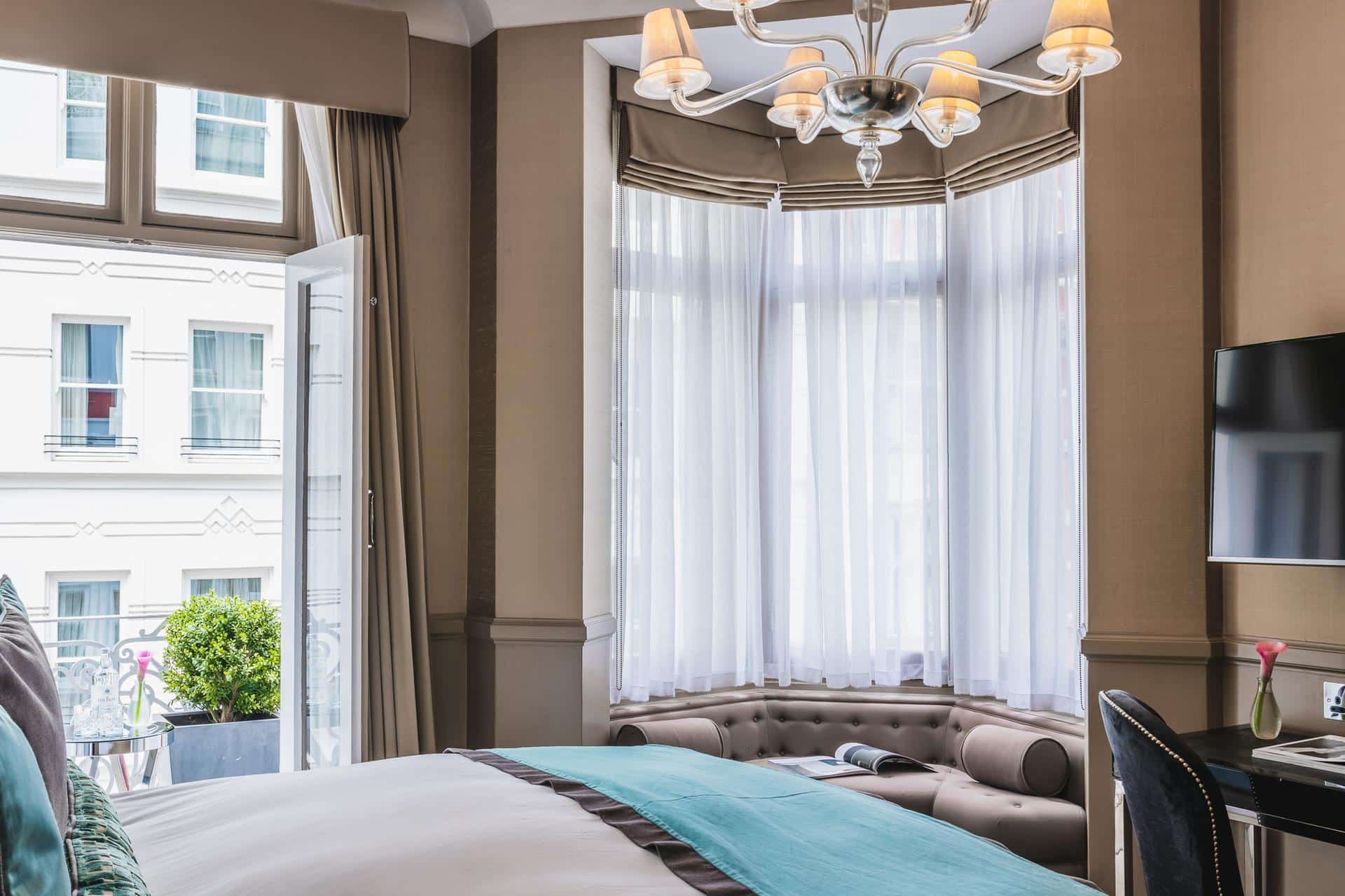 Mayfair Hotel - 3