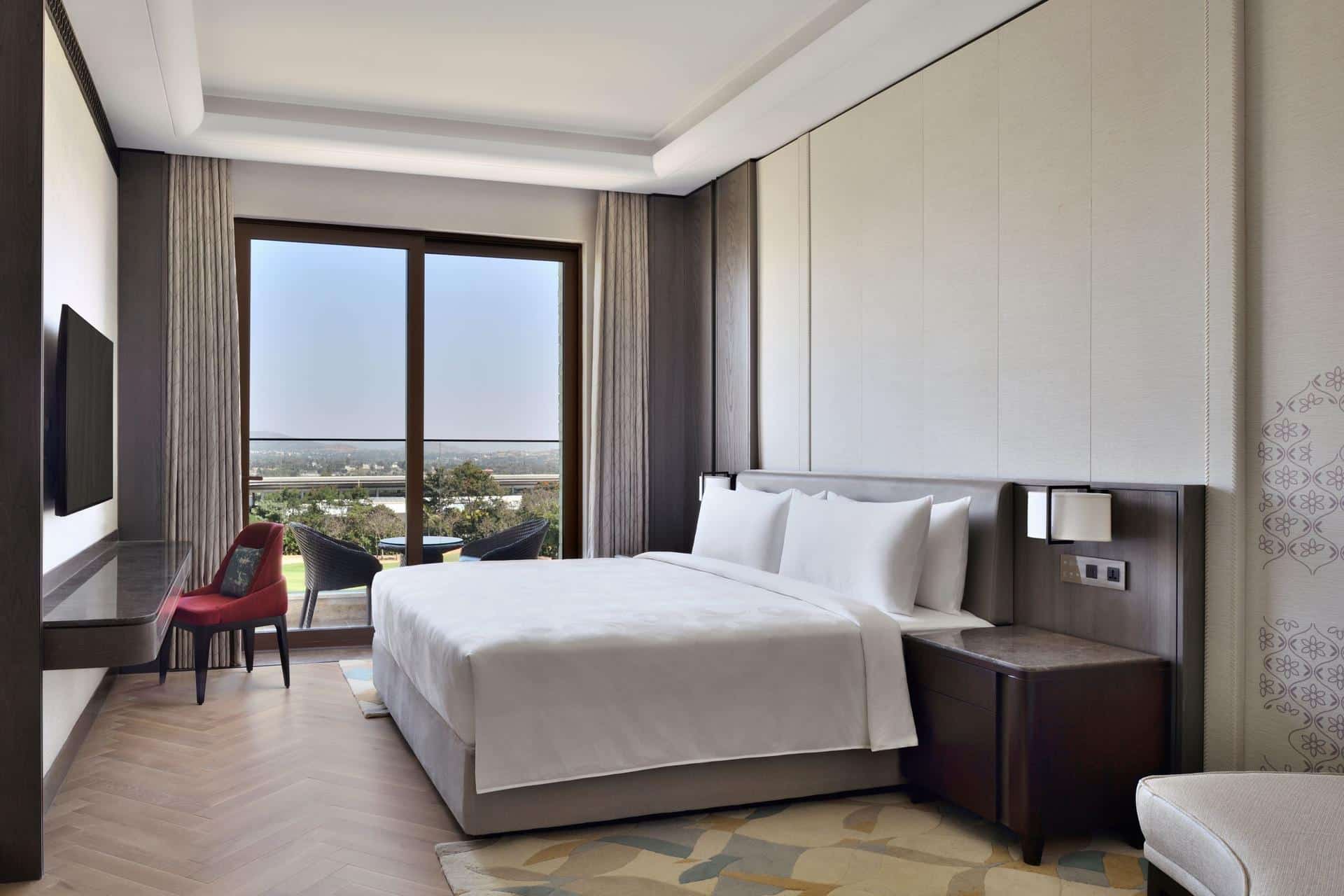 JW Marriott Bengaluru Prestige Golfshire Resort & Spa - 4